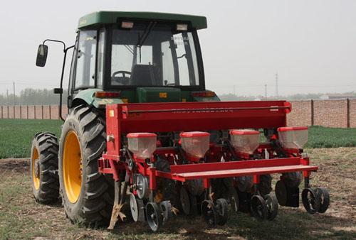 机械化势头强劲助推现代农业发展